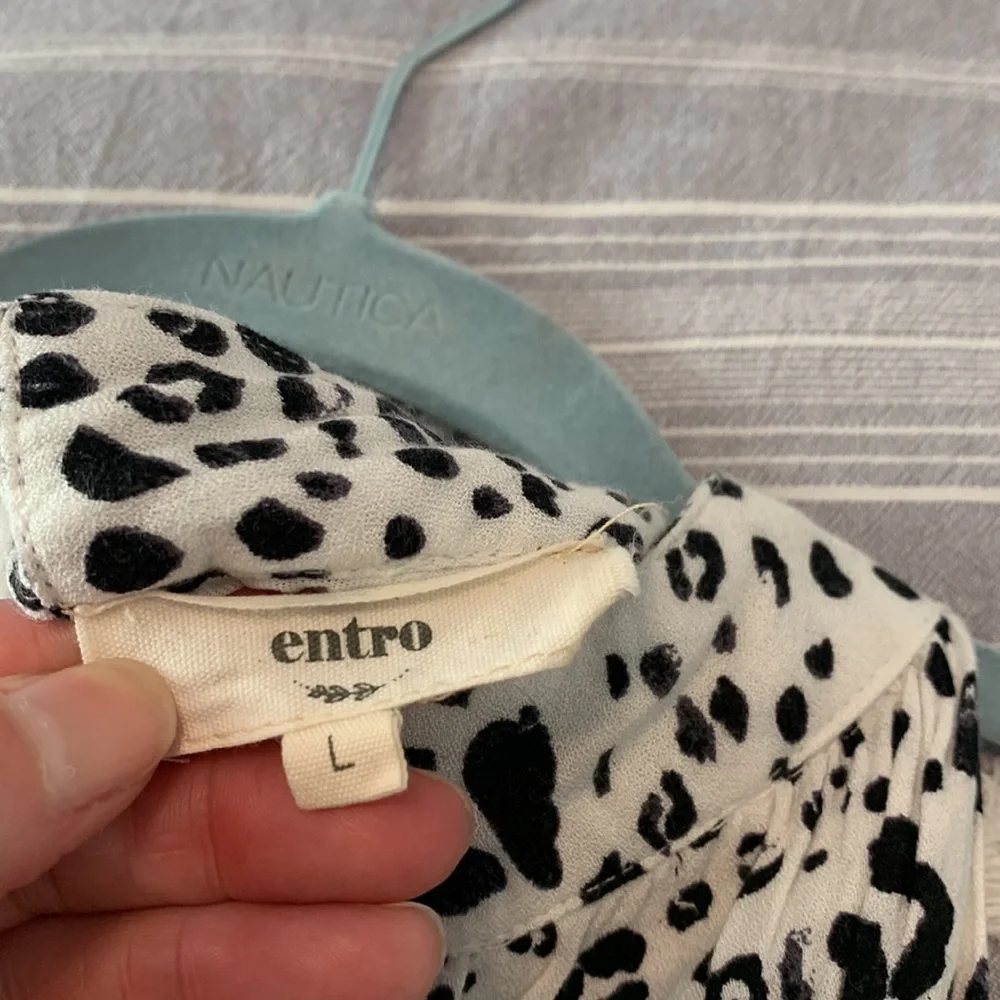 Animal print halter romper (shorts) - size L - Picture 7 of 8